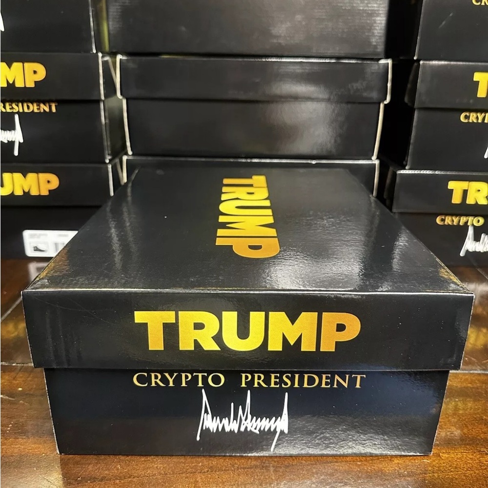 Donald Trump Sneakers x Bitcoin Crypto High Top Sneakers #302/1000 Size 10 Mens